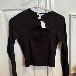 Tilly’s small cut out long sleeve shirt, tags on